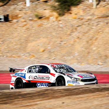 /toprace/noticias/nereo-queijeiro-se-qued-oacute-con-el-primer-entrenamiento_9525.html